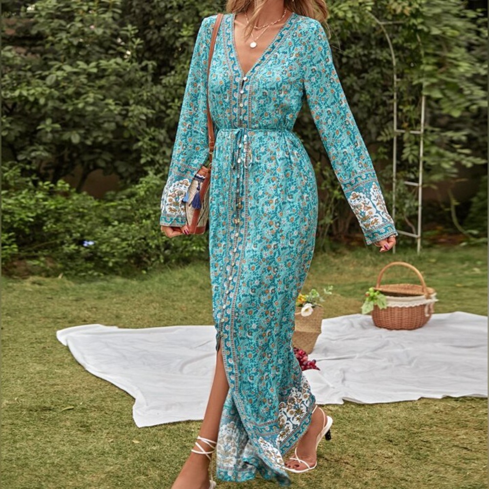 Elegant Blue Floral Maxi Dress